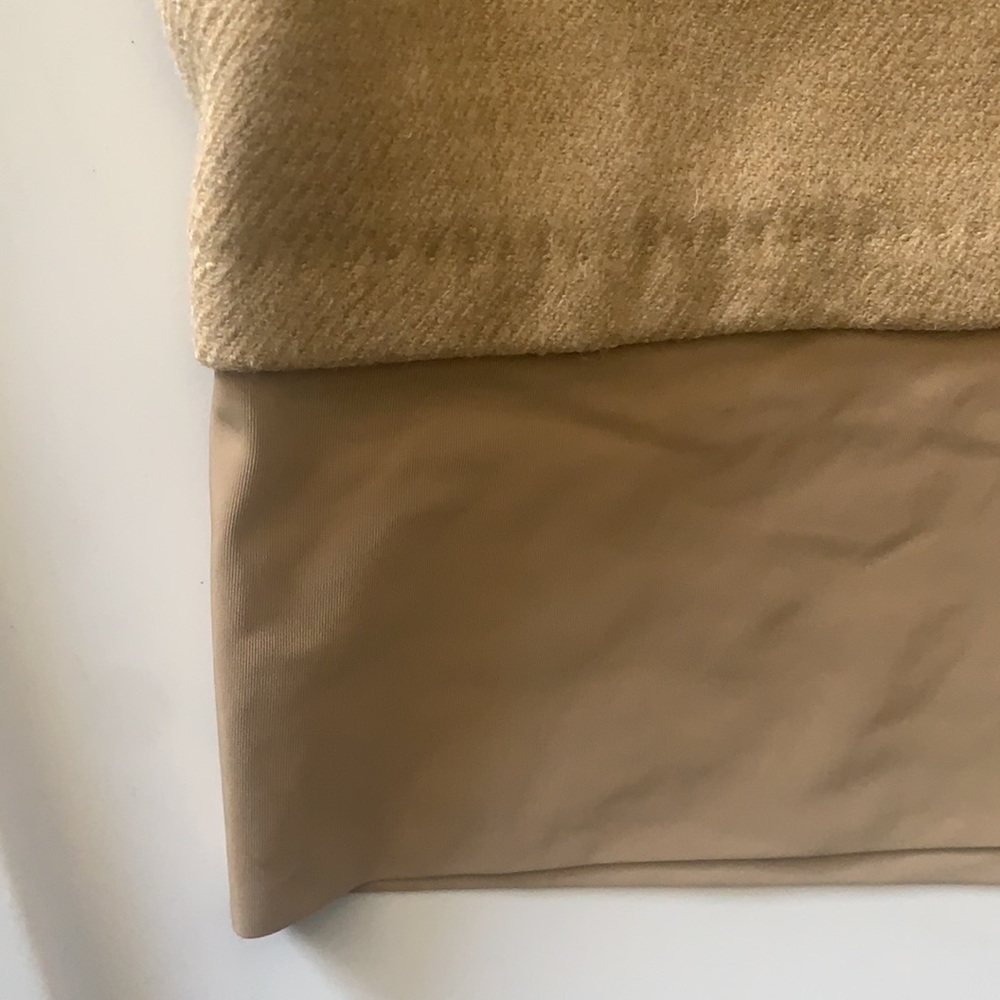 BCBGMAXAZRIA size 0 tan wool pencil skirt in excellent condition - Picture 5 of 8
